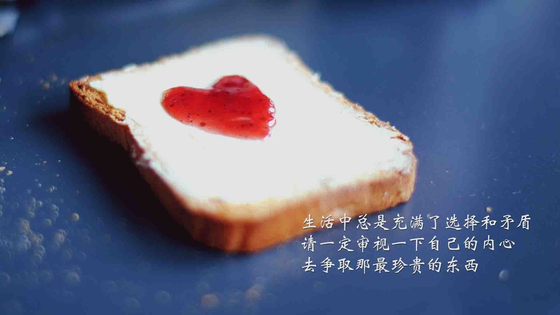 “青少年足球联赛门票销售火爆，吸引大量青少年及家长”，青少年足球比赛时间